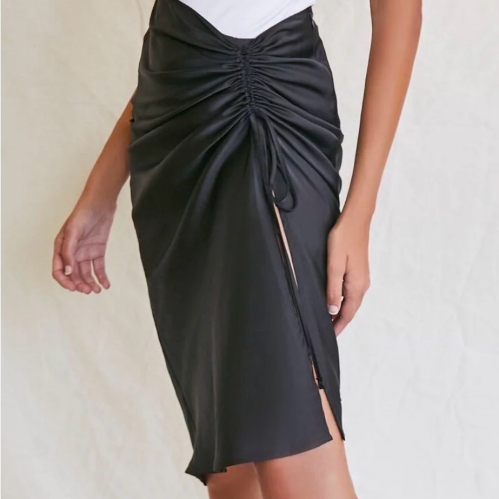 🔥2/$20🔥Elegant Black Ruched Skirt